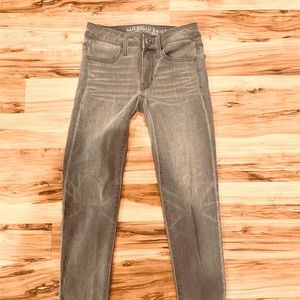 Women’s Gray Super Stretch Skinny Jeans